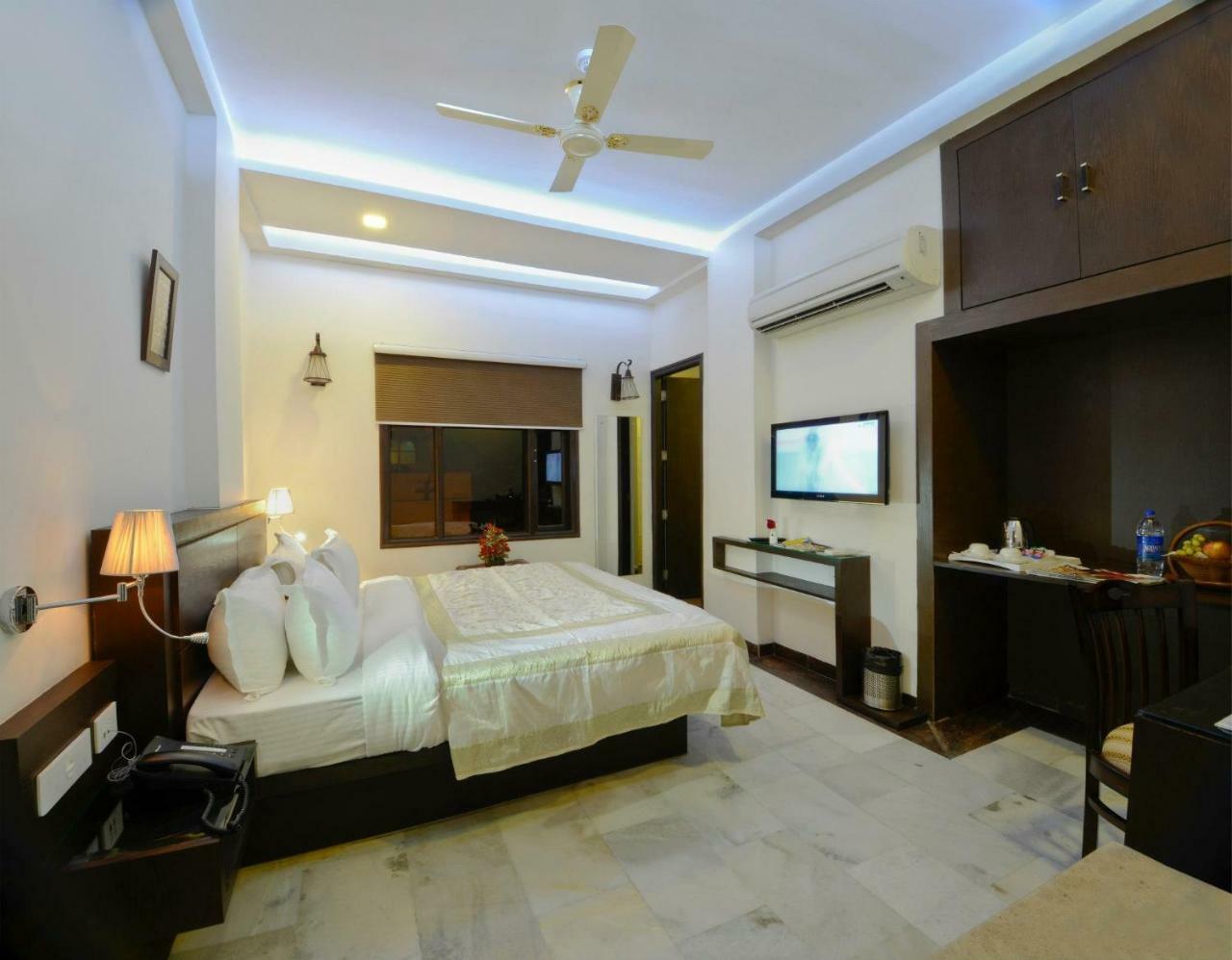 Hotel Juststay Mumtaz Mahal 3*