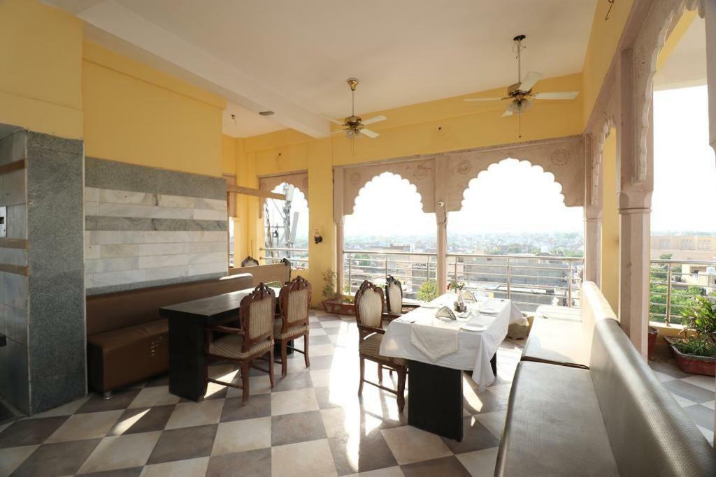 Hotel Juststay Mumtaz Mahal Agra (Uttar Pradesh)